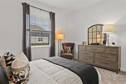 House in Davenport, Florida 4 bedrooms, 246.19 sq.m. № 2197841 - photo 6