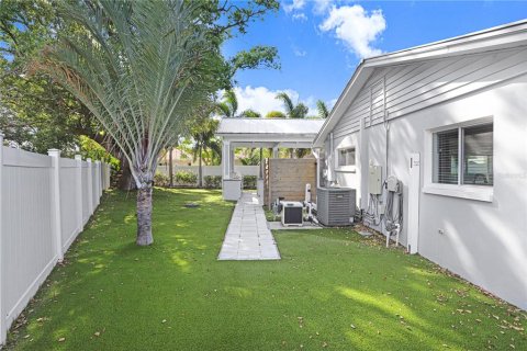 Villa ou maison à vendre à Tampa, Floride: 3 chambres, 150.41 m2 № 2107282 - photo 30