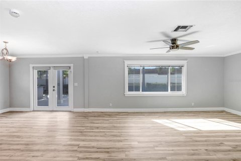 Villa ou maison à vendre à Tampa, Floride: 3 chambres, 150.41 m2 № 2107282 - photo 14