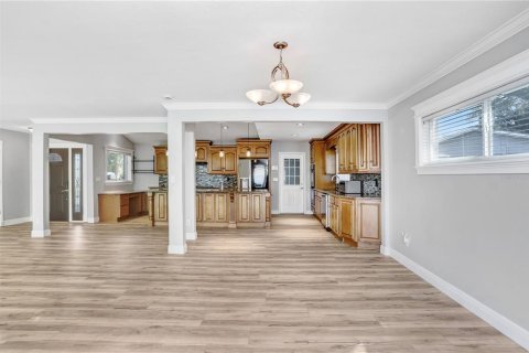 Villa ou maison à vendre à Tampa, Floride: 3 chambres, 150.41 m2 № 2107282 - photo 8