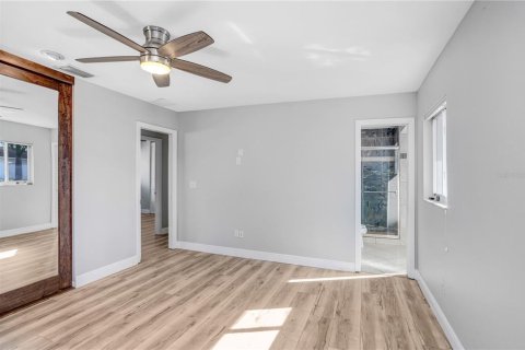 Villa ou maison à vendre à Tampa, Floride: 3 chambres, 150.41 m2 № 2107282 - photo 17