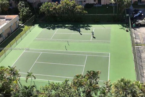 Снять в аренду квартиру в Майами, Флорида 1 спальня, 56.21м2, № 1988150 - фото 4