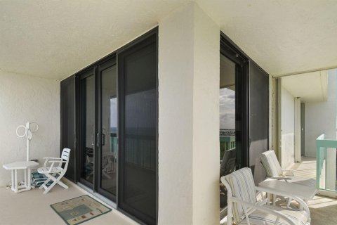 Condo in Jensen Beach, Florida, 2 bedrooms  № 2172560 - photo 19