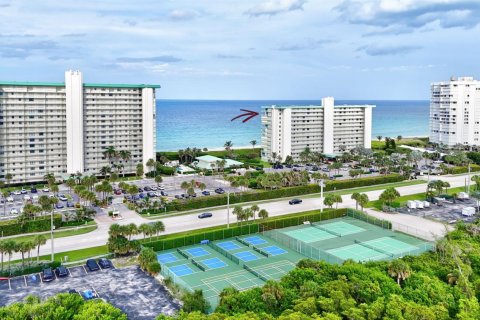 Condo in Jensen Beach, Florida, 2 bedrooms  № 2172560 - photo 23