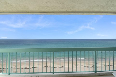 Condo in Jensen Beach, Florida, 2 bedrooms  № 2172560 - photo 2