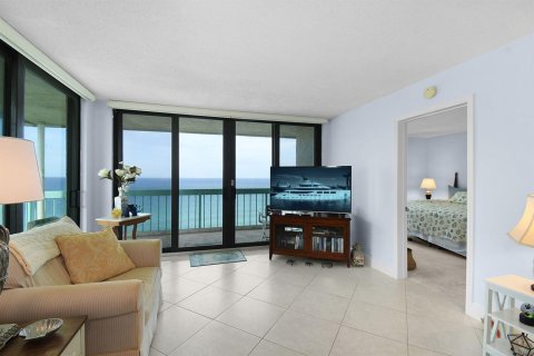 Condo in Jensen Beach, Florida, 2 bedrooms  № 2172560 - photo 8