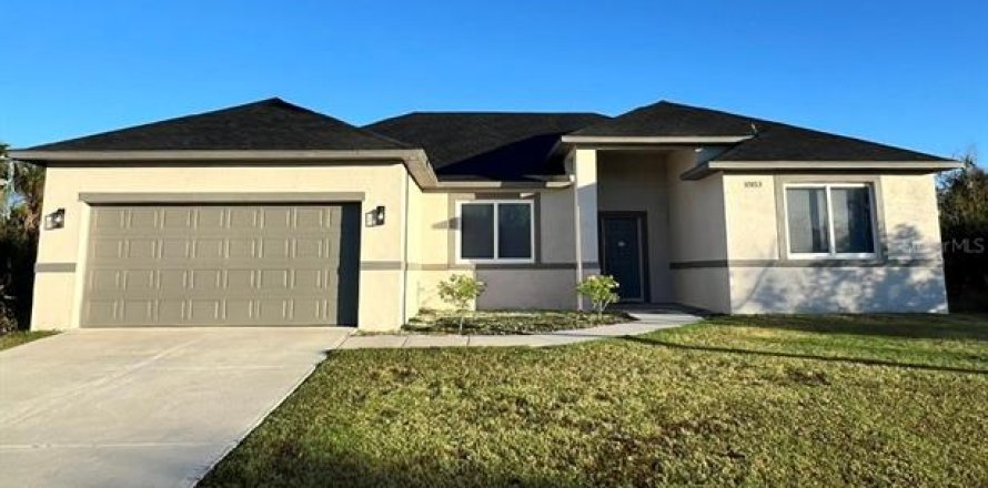 House in Port Charlotte, Florida 4 bedrooms, 177.81 sq.m. № 1771672