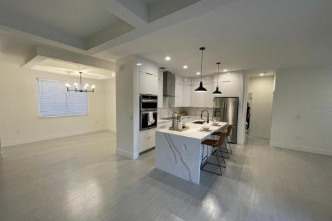 House in Port Charlotte, Florida 4 bedrooms, 177.81 sq.m. № 1771672 - photo 4