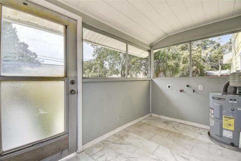 House in Saint Petersburg, Florida 3 bedrooms, 112.6 sq.m. № 1904072 - photo 24