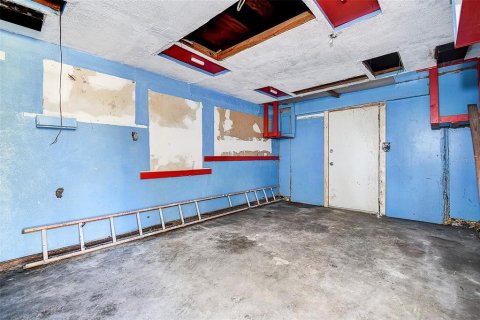 House in Saint Petersburg, Florida 3 bedrooms, 112.6 sq.m. № 1904072 - photo 28