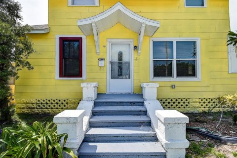 House in Saint Petersburg, Florida 3 bedrooms, 112.6 sq.m. № 1904072 - photo 2