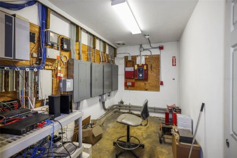 Immobilier commercial à vendre à Clearwater, Floride: 994.05 m2 № 2415555 - photo 18