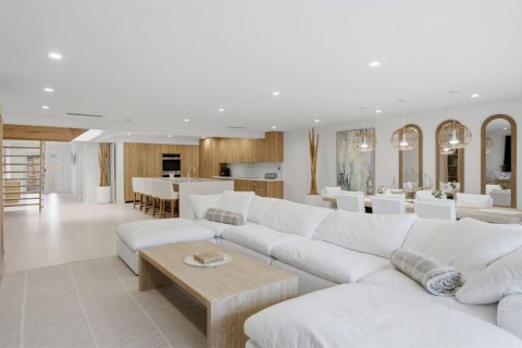 Townhouse in Hillsboro Beach, Florida 4 bedrooms, 263.84 sq.m. № 2392320 - photo 15