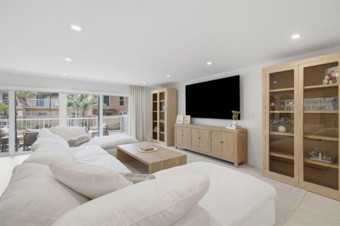 Townhouse in Hillsboro Beach, Florida 4 bedrooms, 263.84 sq.m. № 2392320 - photo 24