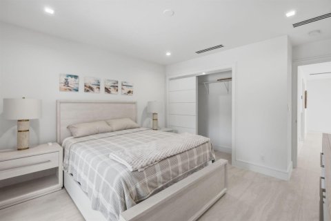 Townhouse in Hillsboro Beach, Florida 4 bedrooms, 263.84 sq.m. № 2392320 - photo 29
