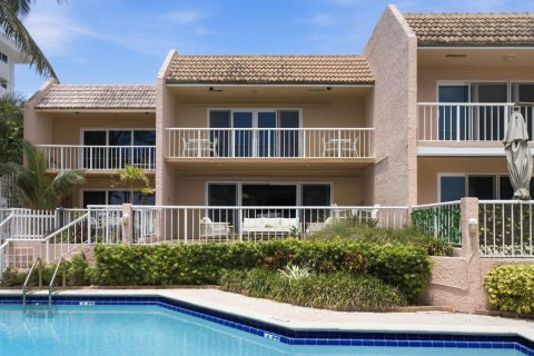 Townhouse in Hillsboro Beach, Florida 4 bedrooms, 263.84 sq.m. № 2392320 - photo 28