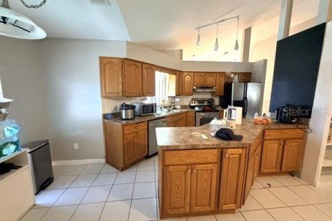 House in Orlando, Florida 4 bedrooms, 233.65 sq.m. № 2107839 - photo 4
