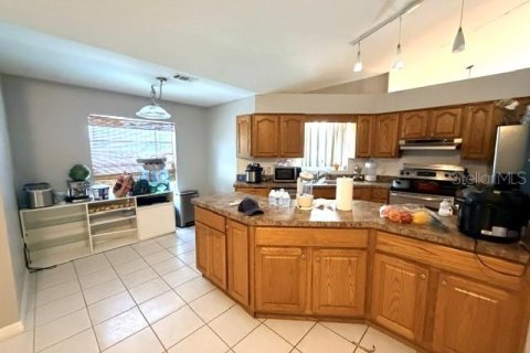 House in Orlando, Florida 4 bedrooms, 233.65 sq.m. № 2107839 - photo 5