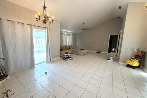 House in Orlando, Florida 4 bedrooms, 233.65 sq.m. № 2107839 - photo 3