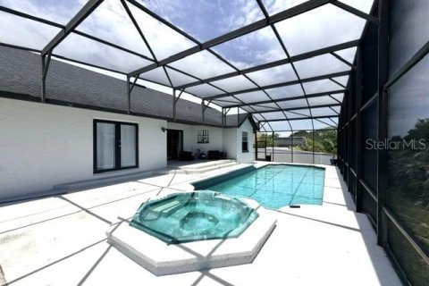House in Orlando, Florida 4 bedrooms, 233.65 sq.m. № 2107839 - photo 12