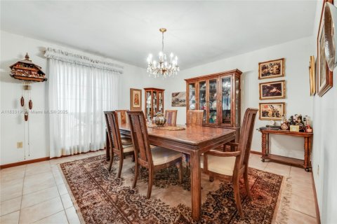 Купить виллу или дом в Пальметто-Бей, Флорида 4 спальни, 263.29м2, № 1957355 - фото 8