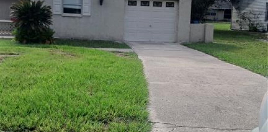 Apartamento en Spring Hill, Florida 3 dormitorios, 130.06 m2 № 2280166