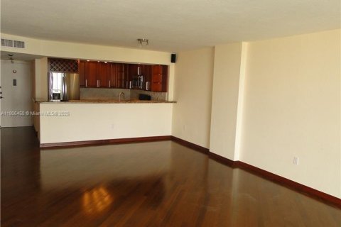 Condominio en alquiler en Aventura, Florida, 1 dormitorio, 99.03 m2 № 2012340 - foto 8