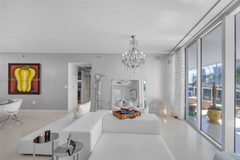 Condo in Miami Beach, Florida, 3 bedrooms  № 1967523 - photo 6