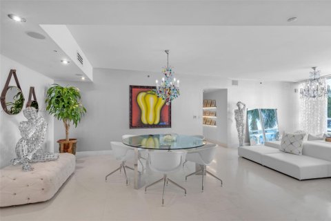 Condo in Miami Beach, Florida, 3 bedrooms  № 1967523 - photo 9