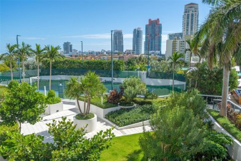 Condo in Miami Beach, Florida, 3 bedrooms  № 1967523 - photo 28