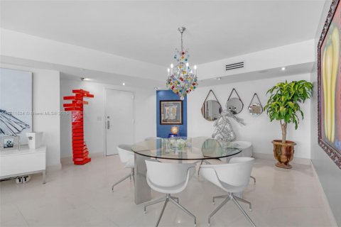 Condo in Miami Beach, Florida, 3 bedrooms  № 1967523 - photo 11