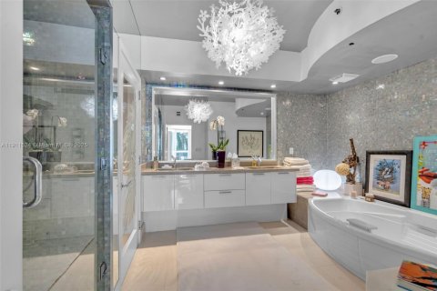 Condo in Miami Beach, Florida, 3 bedrooms  № 1967523 - photo 23