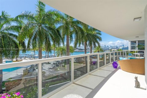 Condo in Miami Beach, Florida, 3 bedrooms  № 1967523 - photo 16