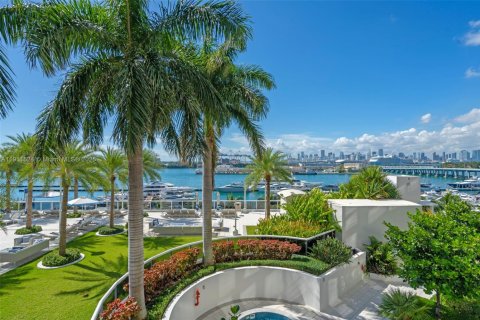 Condo in Miami Beach, Florida, 3 bedrooms  № 1967523 - photo 30