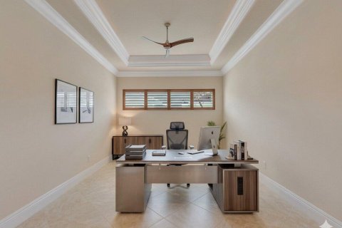 House in Vero Beach, Florida 3 bedrooms, 244.24 sq.m. № 2086871 - photo 25