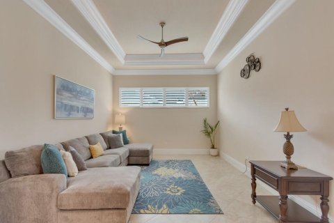 House in Vero Beach, Florida 3 bedrooms, 244.24 sq.m. № 2086871 - photo 24