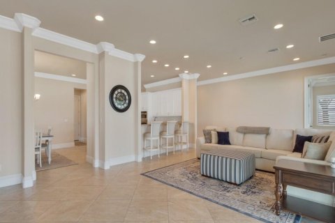 House in Vero Beach, Florida 3 bedrooms, 244.24 sq.m. № 2086871 - photo 11