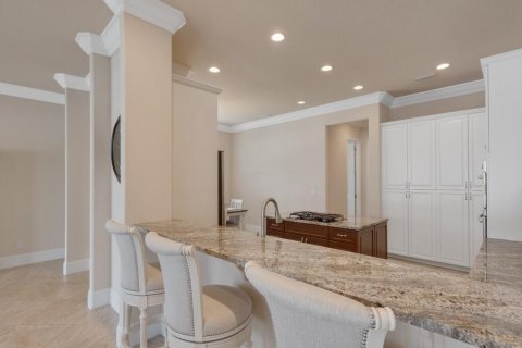 House in Vero Beach, Florida 3 bedrooms, 244.24 sq.m. № 2086871 - photo 9