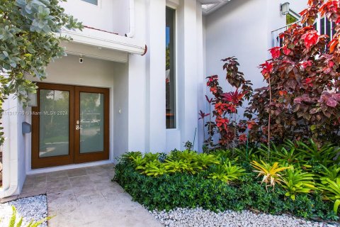 Villa ou maison à louer à Hollywood, Floride: 5 chambres, 204.38 m2 № 2023160 - photo 8