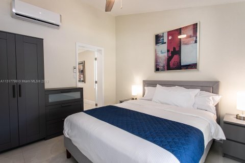 Villa ou maison à louer à Hollywood, Floride: 5 chambres, 204.38 m2 № 2023160 - photo 19