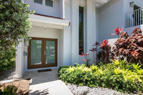 Villa ou maison à louer à Hollywood, Floride: 5 chambres, 204.38 m2 № 2023160 - photo 2