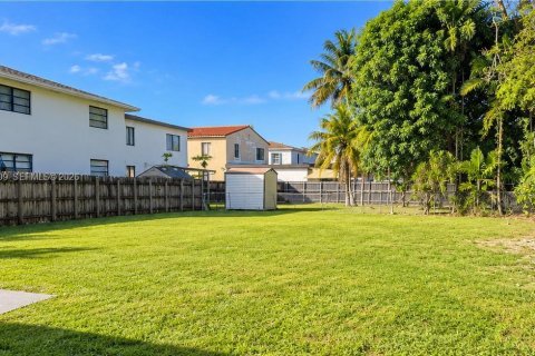 Villa ou maison à louer à Miami, Floride: 3 chambres, 122.82 m2 № 2431389 - photo 16