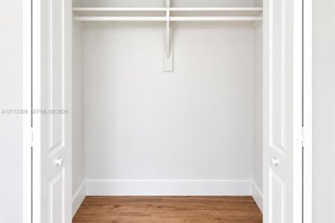 Villa ou maison à louer à Miami, Floride: 3 chambres, 122.82 m2 № 2431389 - photo 7