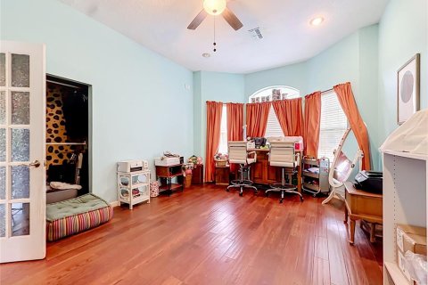 House in Weeki Wachee, Florida 5 bedrooms, 306.21 sq.m. № 2222640 - photo 22