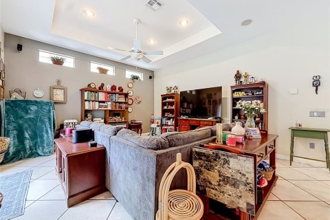 House in Weeki Wachee, Florida 5 bedrooms, 306.21 sq.m. № 2222640 - photo 18