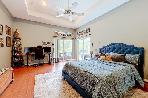 House in Weeki Wachee, Florida 5 bedrooms, 306.21 sq.m. № 2222640 - photo 20