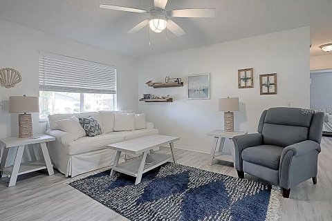 Casa en venta en Lady Lake, Florida, 2 dormitorios, 96.62 m2 № 1677673 - foto 13