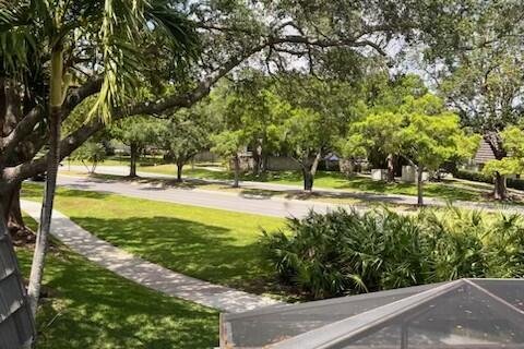 Townhouse in Palm Beach Gardens, Florida 2 bedrooms, 138.24 sq.m. № 1135049 - photo 1
