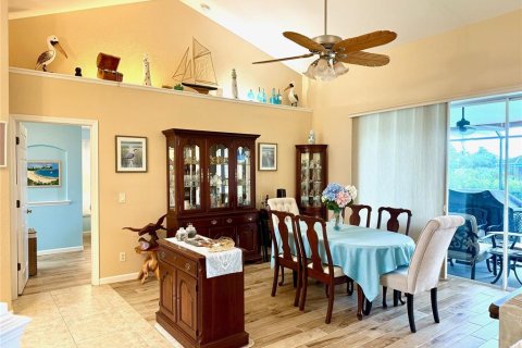 House in Rotonda, Florida 3 bedrooms, 202.9 sq.m. № 1913658 - photo 6