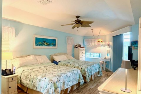 House in Rotonda, Florida 3 bedrooms, 202.9 sq.m. № 1913658 - photo 10